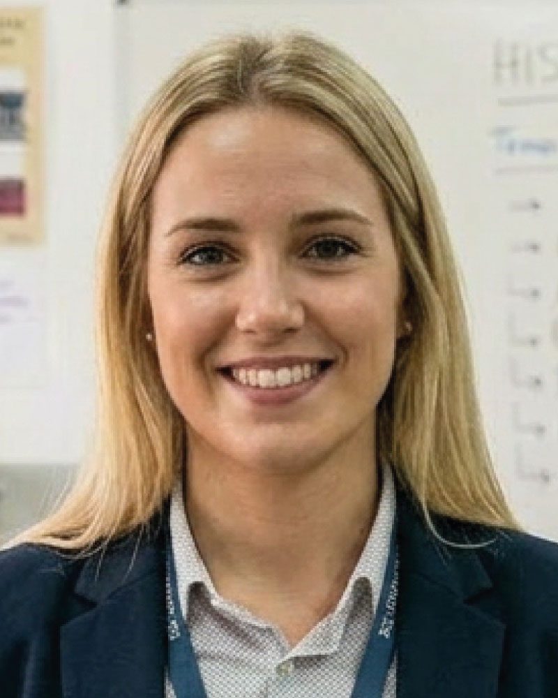 Lcda. Estefania Mendoza